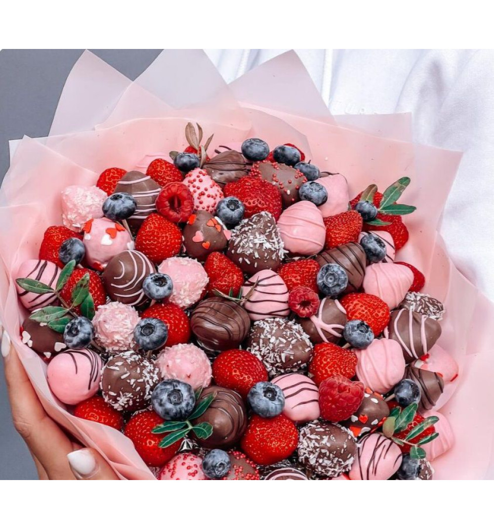 Шоколадтағы ассорти құлпынай